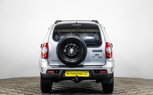 Внедорожник Chevrolet Niva 2015 года, 729000 рублей, Пермь