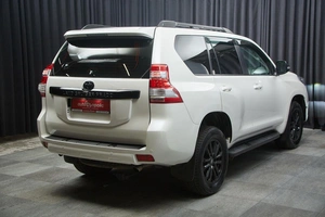 Внедорожник Toyota Land Cruiser Prado 2016 года, 3499000 рублей, Красноярск