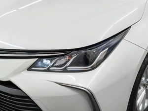 Седан Toyota Corolla 2019 года, 2000000 рублей, Красноярск