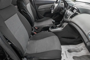 Хетчбэк Chevrolet Cruze 2012 года, 679000 рублей, Барнаул