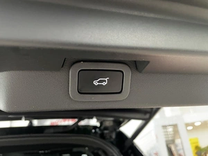 Внедорожник Land Rover Discovery 2017 года, 3787000 рублей, Солонцы