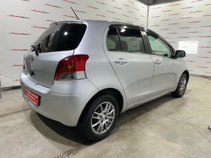 Хетчбэк Toyota Vitz 2009 года, 595000 рублей, Красноярск