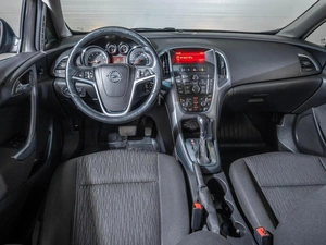 Седан Opel Astra 2014 года, 901000 рублей, Ставрополь