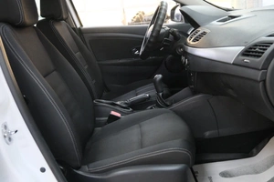 Седан Renault Fluence 2013 года, 799000 рублей, Омск