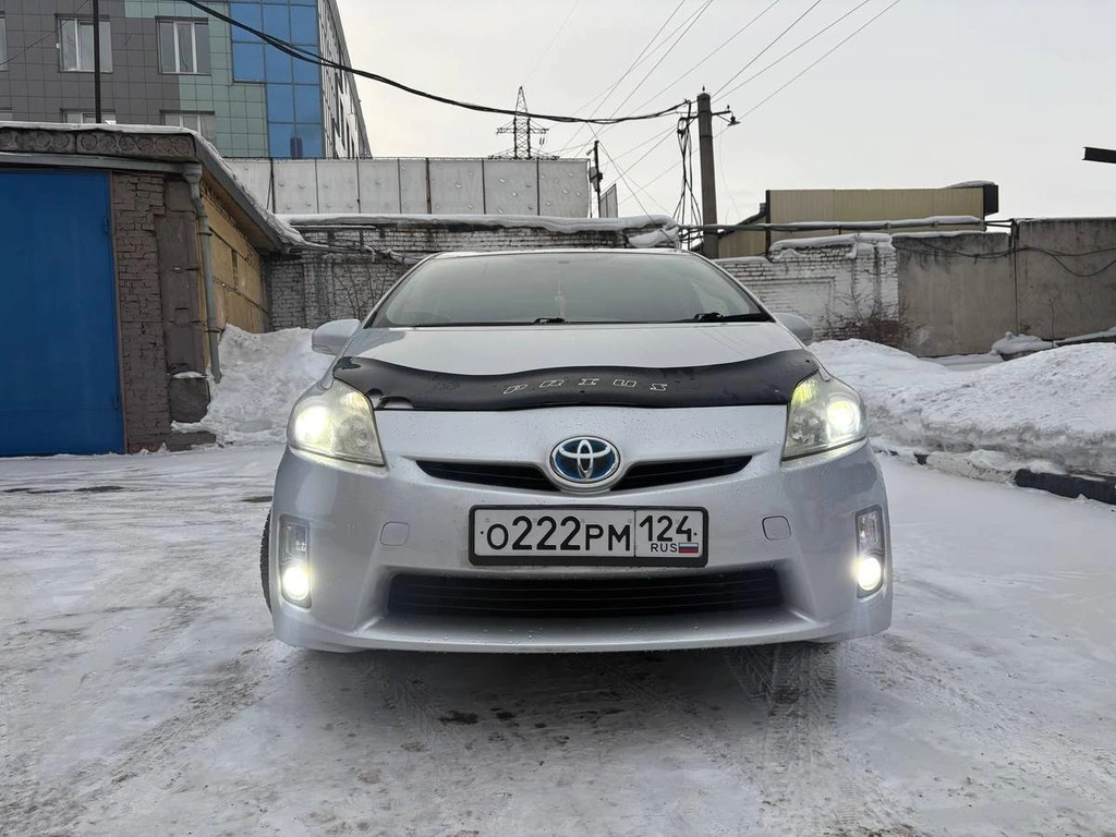 Лифтбек Toyota Prius 2009 года, 870000 рублей, Красноярск