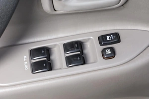 Внедорожник Toyota Land Cruiser 2005 года, 2949000 рублей, Новосибирск