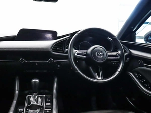Хетчбэк Mazda 3 2019 года, 1699000 рублей, Красноярск