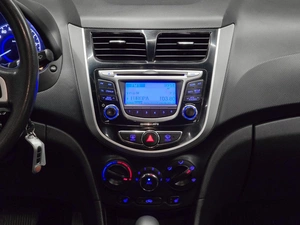 Седан Hyundai Solaris 2012 года, 989000 рублей, Красноярск