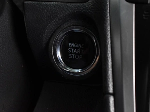 Седан Toyota Camry 2017 года, 1925000 рублей, Воронеж