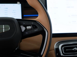 Внедорожник Geely Atlas 2025 года, 3289046 рублей, Москва