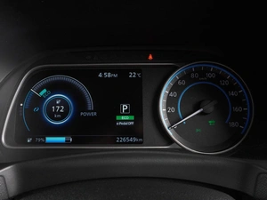 Хетчбэк Nissan Leaf 2018 года, 1689000 рублей, Минеральные Воды