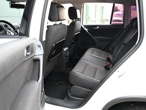 Внедорожник Volkswagen Tiguan 2012 года, 1429000 рублей, Кирилловка