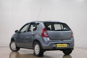 Хетчбэк Renault Sandero 2011 года, 299000 рублей, Новокузнецк