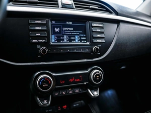 Хетчбэк Kia Rio X-Line 2019 года, 1370000 рублей, Красноярск
