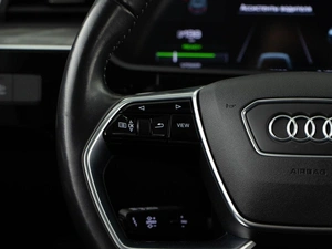 Внедорожник Audi e-tron 2020 года, 4357077 рублей, Москва