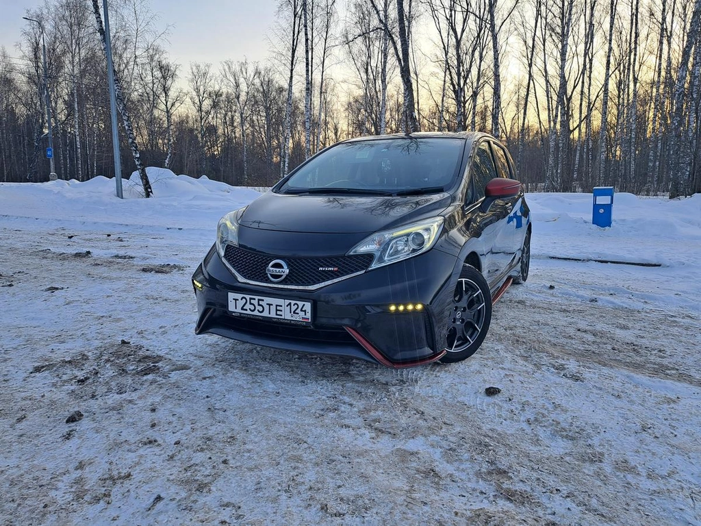 Хетчбэк Nissan Note 2015 года, 990000 рублей, Красноярск