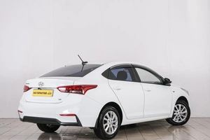 Седан Hyundai Solaris 2018 года, 1259000 рублей, Красноярск