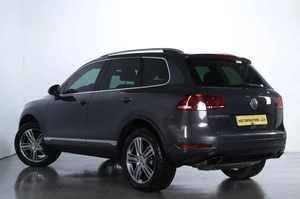 Внедорожник Volkswagen Touareg 2011 года, 1689000 рублей, Челябинск