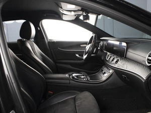 Седан Mercedes-benz E-класс 2018 года, 3700000 рублей, Омск