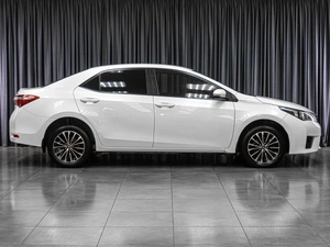 Седан Toyota Corolla 2015 года, 1339000 рублей, Тюмень