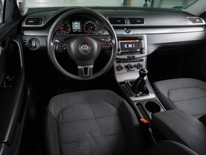 Седан Volkswagen Passat 2012 года, 1100000 рублей, Воронеж