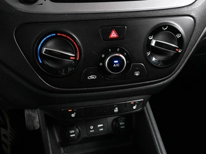 Седан Hyundai Solaris 2017 года, 1439000 рублей, Аксай