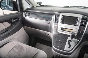 Минивэн Toyota Alphard 2006 года, 1999000 рублей, Томск