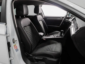 Седан Volkswagen Passat 2022 года, 3690000 рублей, Тюмень