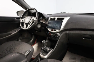 Седан Hyundai Solaris 2016 года, 679000 рублей, Новосибирск