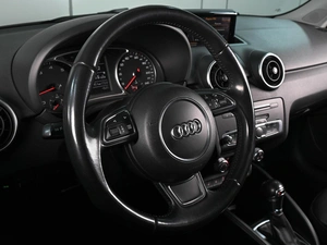 Хетчбэк Audi A1 2015 года, 1550000 рублей, Ростов-на-Дону