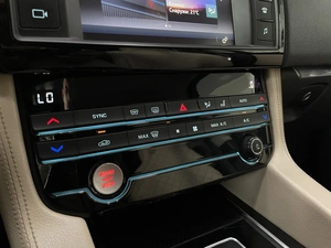 Внедорожник Jaguar F-Pace 2016 года, 2097000 рублей, Солонцы