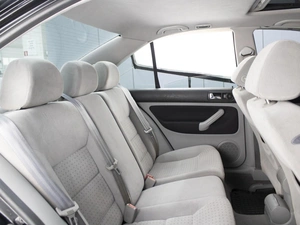 Седан Volkswagen Jetta 2000 года, 799000 рублей, Омск