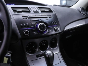 Седан Mazda 3 2011 года, 845000 рублей, Красноярск