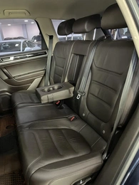 Внедорожник Volkswagen Touareg 2013 года, 1987000 рублей, Солонцы