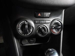 Хетчбэк Peugeot 208 2013 года, 749000 рублей, Воронеж