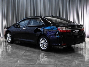 Седан Toyota Camry 2014 года, 2549000 рублей, Тюмень