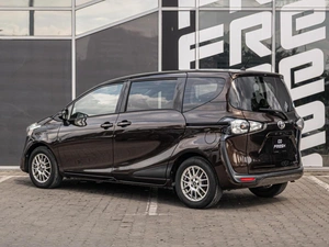 Минивэн Toyota Sienta 2018 года, 1330000 рублей, Краснодар