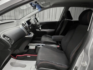 Минивэн Honda Stream 2010 года, 1199000 рублей, Красноярск