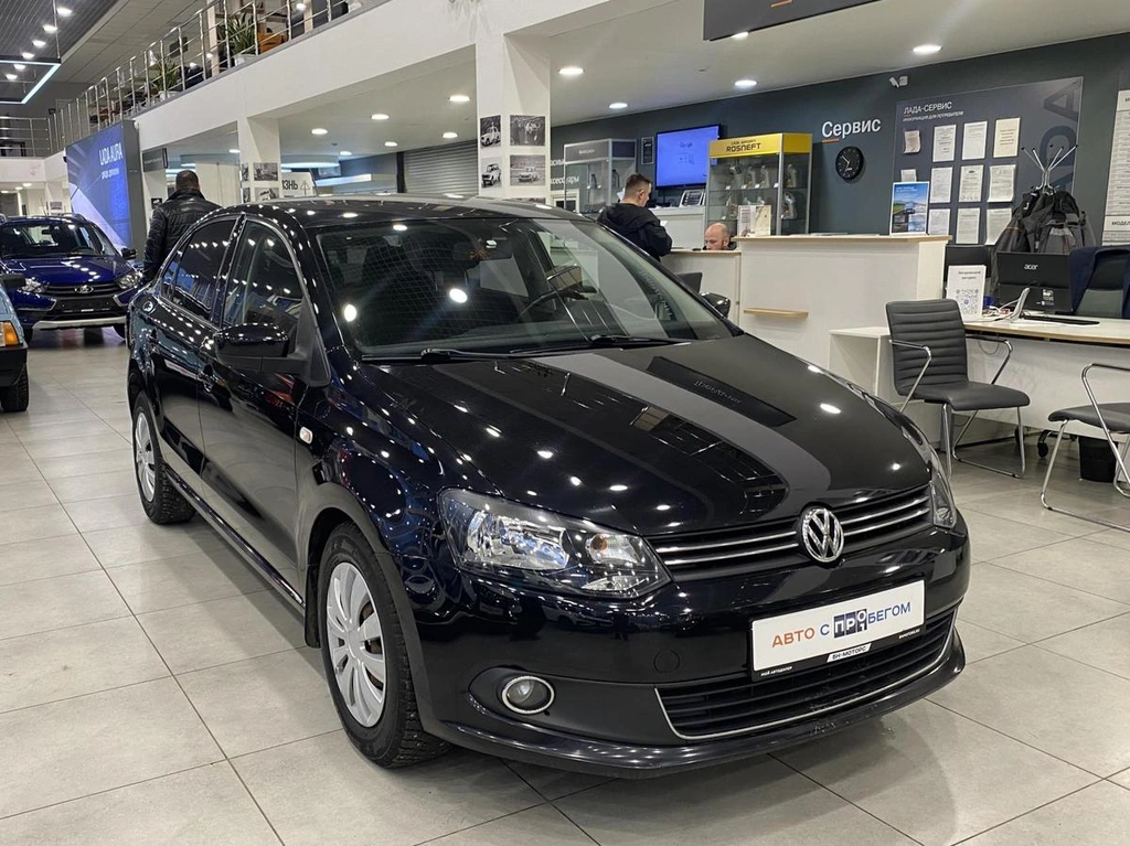 Седан Volkswagen Polo 2013 года, 910000 рублей, Орёл