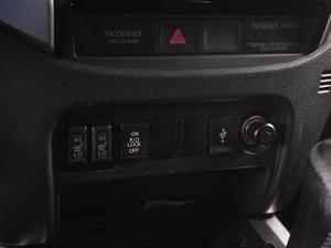 Пикап Mitsubishi L200 2016 года, 2019000 рублей, Красный Пахарь