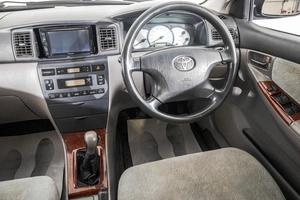 Седан Toyota Corolla 2001 года, 499000 рублей, Барнаул