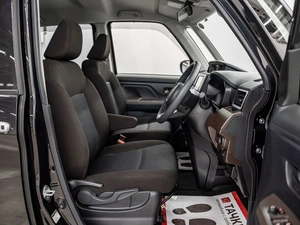 Минивэн Toyota Roomy 2020 года, 1240000 рублей, Красноярск