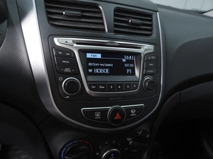 Хетчбэк Hyundai Solaris 2014 года, 870000 рублей, Ростов-на-Дону