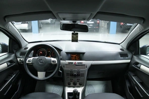 Хетчбэк Opel Astra 2008 года, 638000 рублей, Солонцы
