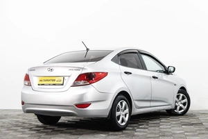 Седан Hyundai Solaris 2011 года, 599000 рублей, Сургут
