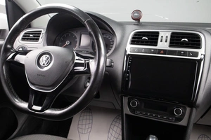 Седан Volkswagen Polo 2017 года, 1329000 рублей, Оренбург