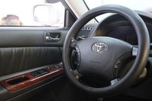 Седан Toyota Camry 2004 года, 1159000 рублей, Омск