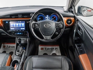 Хетчбэк Toyota Auris 2015 года, 1330000 рублей, Красноярск