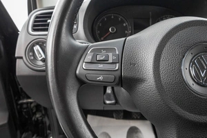 Седан Volkswagen Polo 2011 года, 999000 рублей, Барнаул