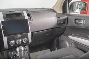 Внедорожник Nissan X-Trail 2012 года, 1299000 рублей, Томск